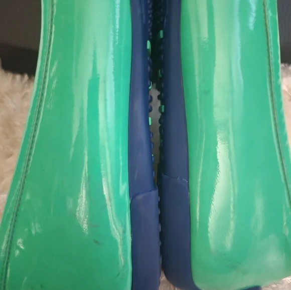 Shoes - Picture 4 of 4